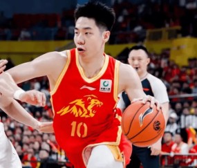 移动应用-朱俊龙出战27分钟，投篮6中2得到5分1篮板3助攻1抢断