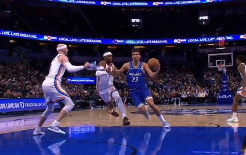 移动应用-卡鲁索“鞋防”成功被吹T：这可能是NBA最奇葩的犯规